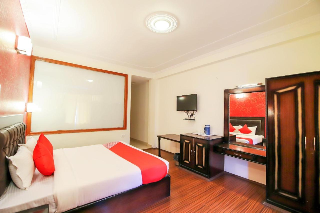Oyo 3146 Six Season Regency Otel Jagatsukh Dış mekan fotoğraf