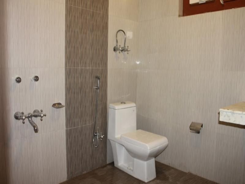 Oyo 3146 Six Season Regency Otel Jagatsukh Dış mekan fotoğraf