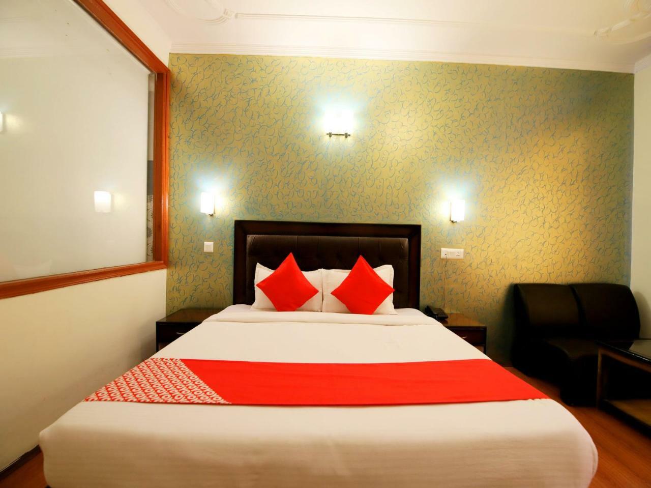 Oyo 3146 Six Season Regency Otel Jagatsukh Dış mekan fotoğraf