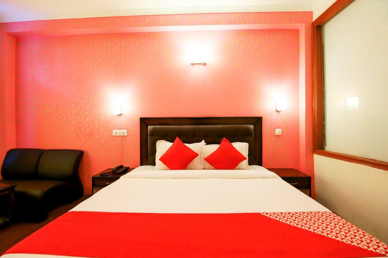 Oyo 3146 Six Season Regency Otel Jagatsukh Dış mekan fotoğraf